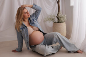 Timeless maternity portrait